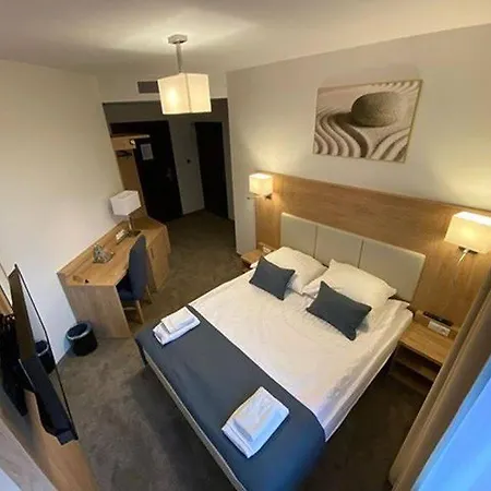 I Pod Kamieniem Hotel