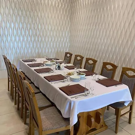 Pod Kamieniem Hotel