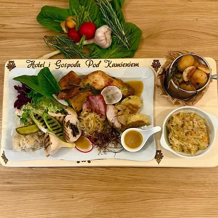 Pod Kamieniem Hotel 3*